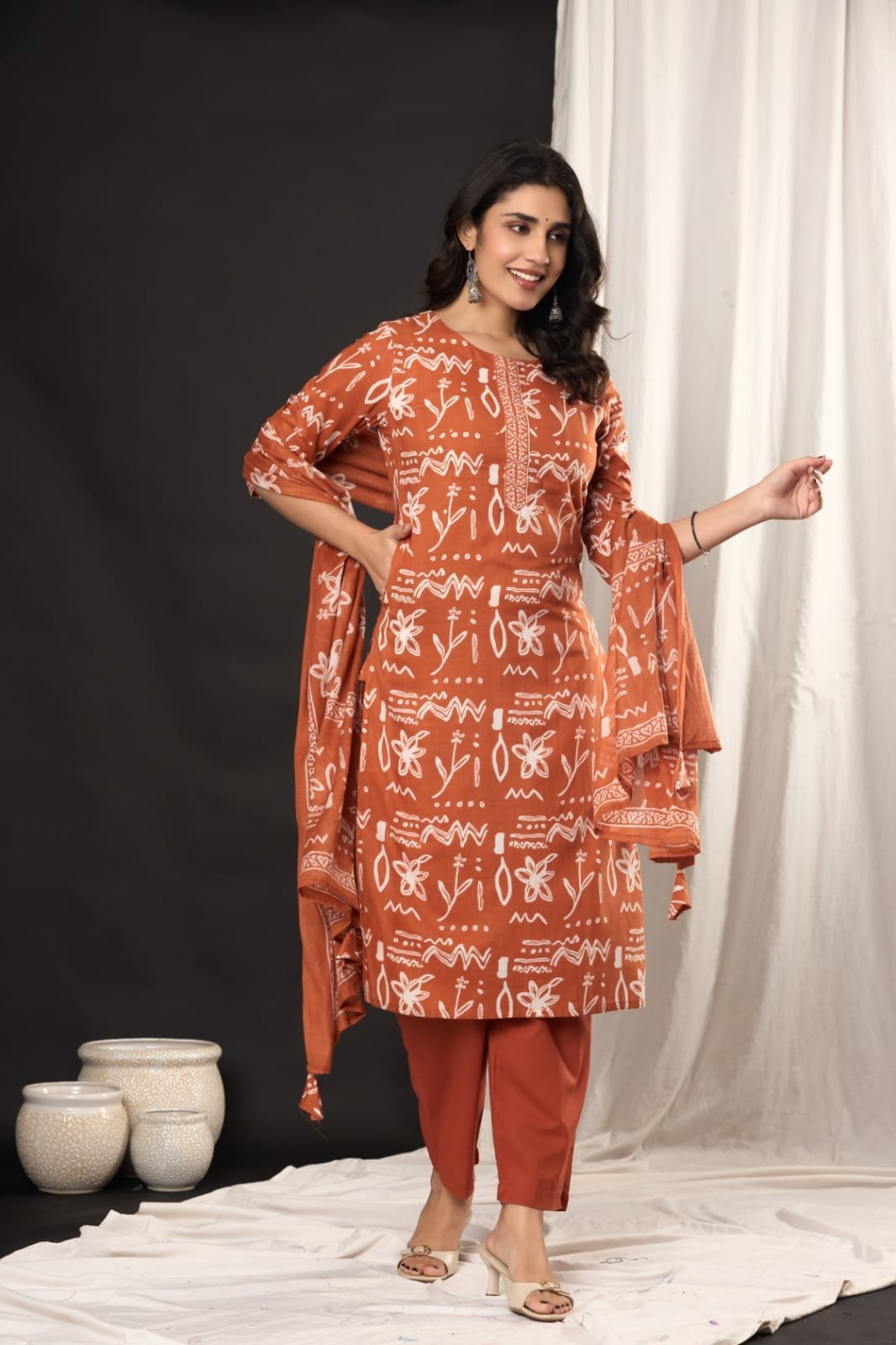 Printed Cotton Kurta Set with Dupatta | The Kurti Shop view 3