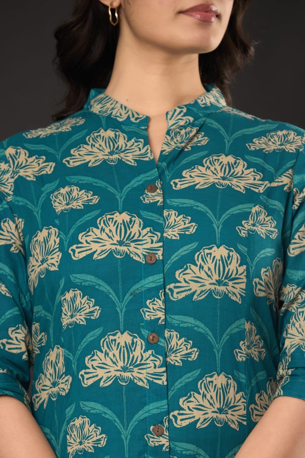 The Kurti Shop Women Teal Blue Floral Printed Pure Cotton Front-Button Kurta with Matching Palazzo Set view 3