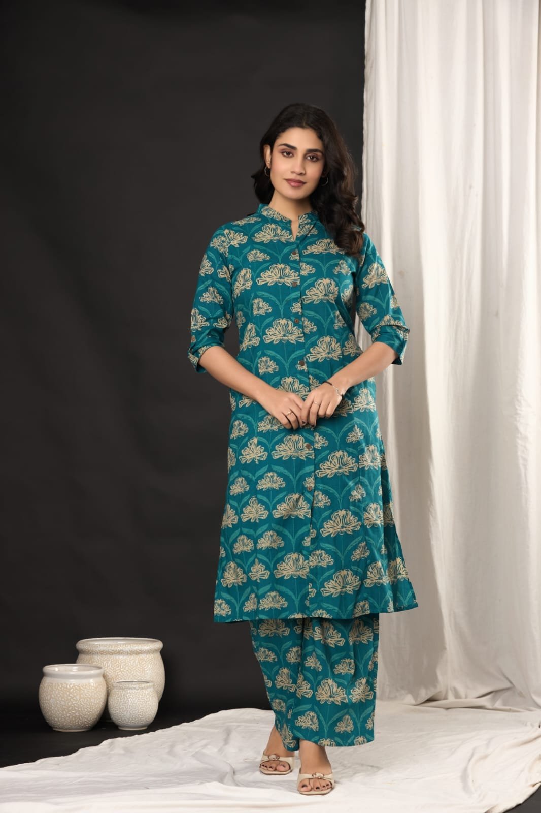 The Kurti Shop Women Teal Blue Floral Printed Pure Cotton Front-Button Kurta with Matching Palazzo Set view 4