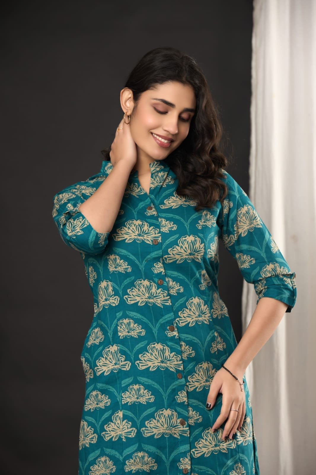 The Kurti Shop Women Teal Blue Floral Printed Pure Cotton Front-Button Kurta with Matching Palazzo Set view 5
